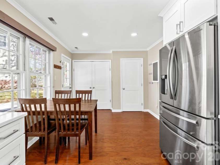 401 Leighton Court, Matthews, NC 28105.  MLS# CAR4361804, YatesRealty ID 7154. 