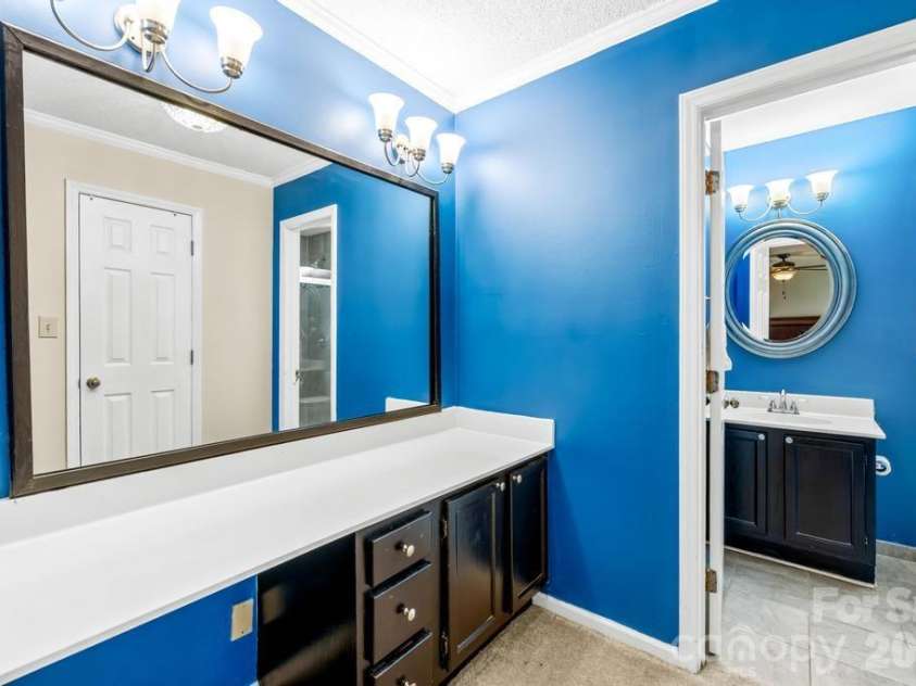 401 Leighton Court, Matthews, NC 28105.  MLS# CAR4361804, YatesRealty ID 7154. 