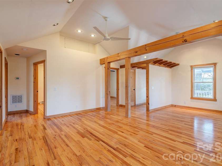 6 Alexander Street, Black Mountain, NC 28711.  MLS# CAR4362098, YatesRealty ID 7155. 