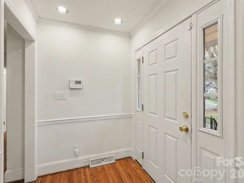 3101 Eastburn Road, Charlotte, NC 28210.  MLS# CAR4360543, YatesRealty ID 7156. 