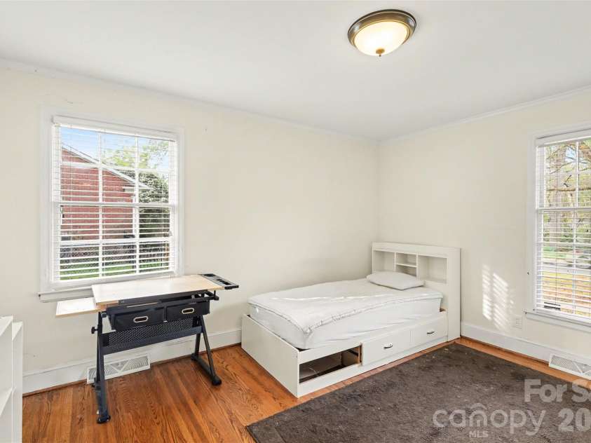3101 Eastburn Road, Charlotte, NC 28210.  MLS# CAR4360543, YatesRealty ID 7156. 