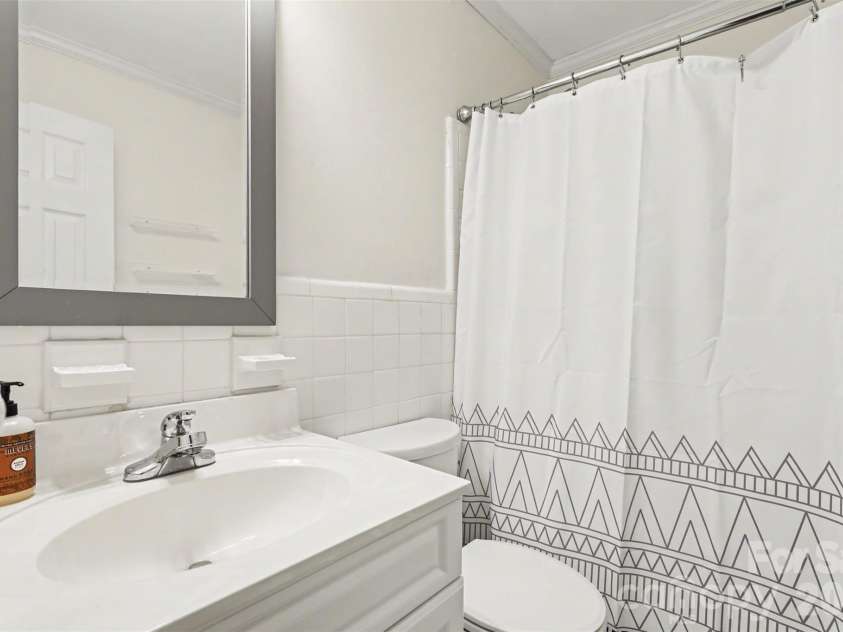 3101 Eastburn Road, Charlotte, NC 28210.  MLS# CAR4360543, YatesRealty ID 7156. 
