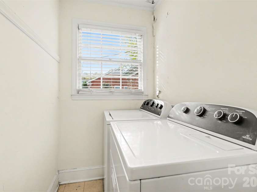 3101 Eastburn Road, Charlotte, NC 28210.  MLS# CAR4360543, YatesRealty ID 7156. 