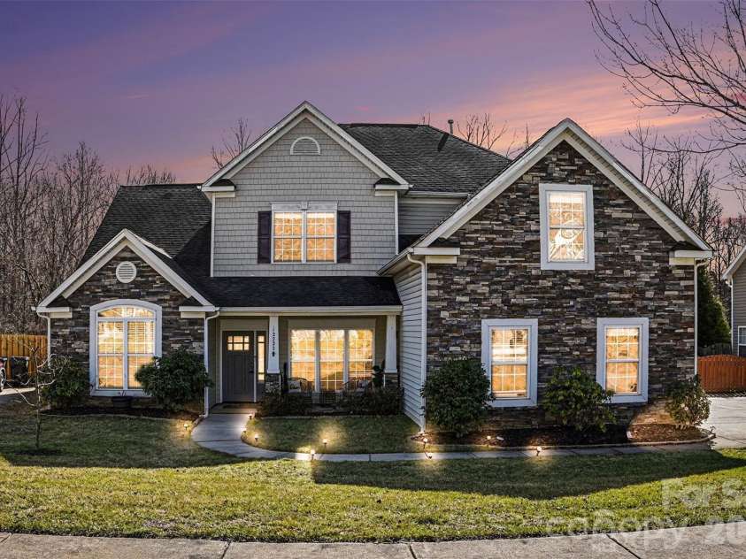 12222 Journeys End Trail, Huntersville, NC 28078.  MLS# CAR4349693, YatesRealty ID 7157. 