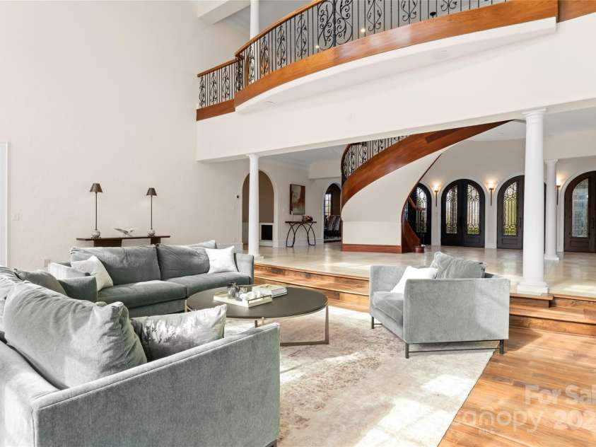 316 Braeside Court, Asheville, NC 28803.  MLS# CAR4198099, YatesRealty ID 7157. 