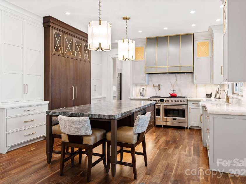 316 Braeside Court, Asheville, NC 28803.  MLS# CAR4198099, YatesRealty ID 7157. Every detail was carefully thought out to create a home that combined luxury with a transitional updated style