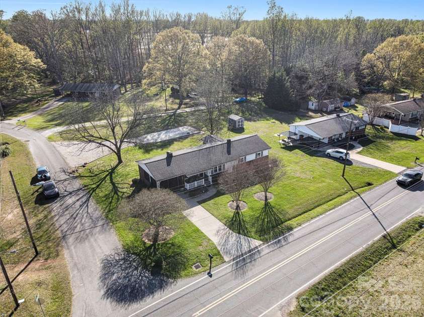 2008 Kings Road, Shelby, NC 28150.  MLS# CAR4359101, YatesRealty ID 7159. Don't miss this!