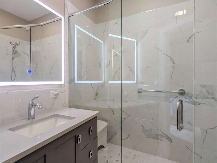 30 Club Villa Court, Burnsville, NC 28714.  MLS# CAR4278164, YatesRealty ID 716. 