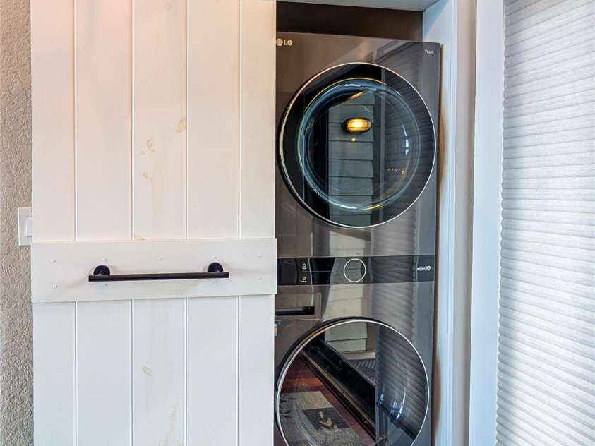 30 Club Villa Court, Burnsville, NC 28714.  MLS# CAR4278164, YatesRealty ID 716. 