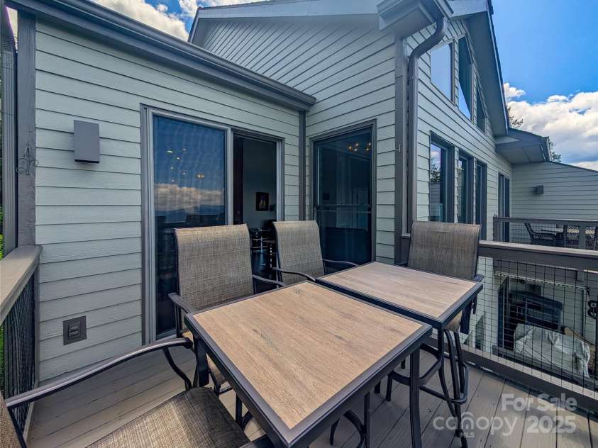 30 Club Villa Court, Burnsville, NC 28714.  MLS# CAR4278164, YatesRealty ID 716. 