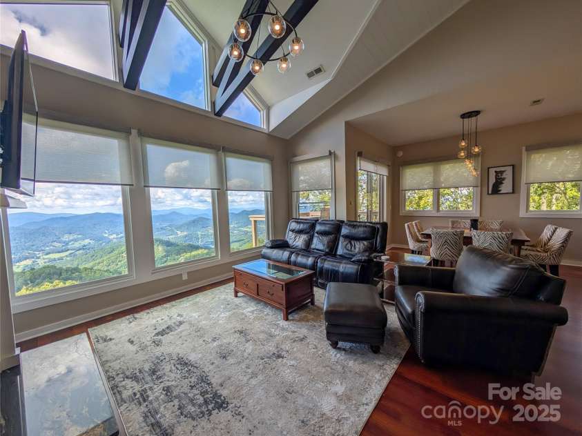 30 Club Villa Court, Burnsville, NC 28714.  MLS# CAR4278164, YatesRealty ID 716. 