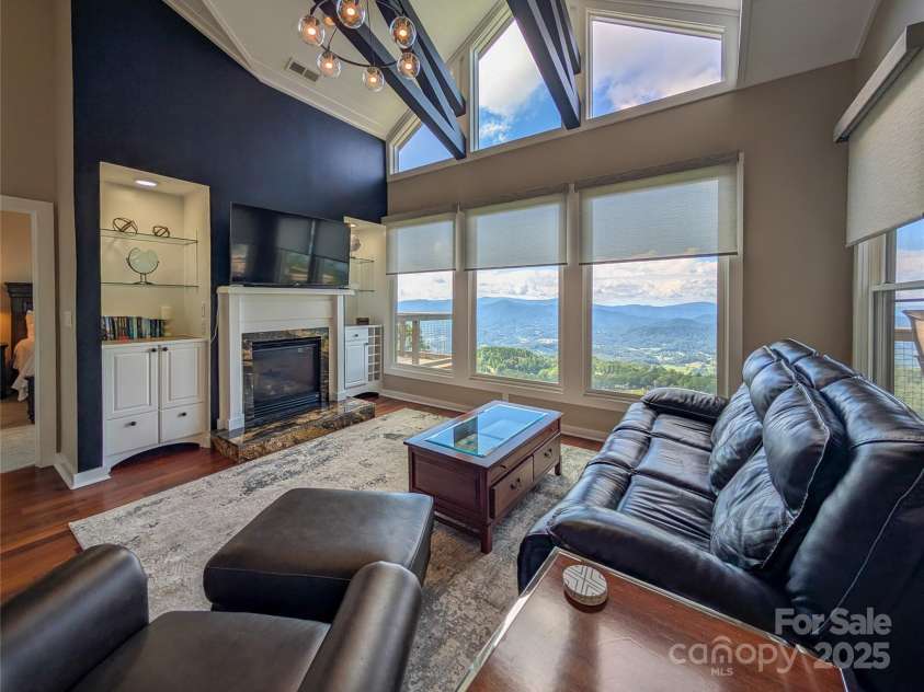 30 Club Villa Court, Burnsville, NC 28714.  MLS# CAR4278164, YatesRealty ID 716. 