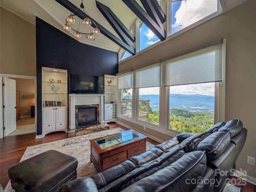 30 Club Villa Court, Burnsville, NC 28714.  MLS# CAR4278164, YatesRealty ID 716. 