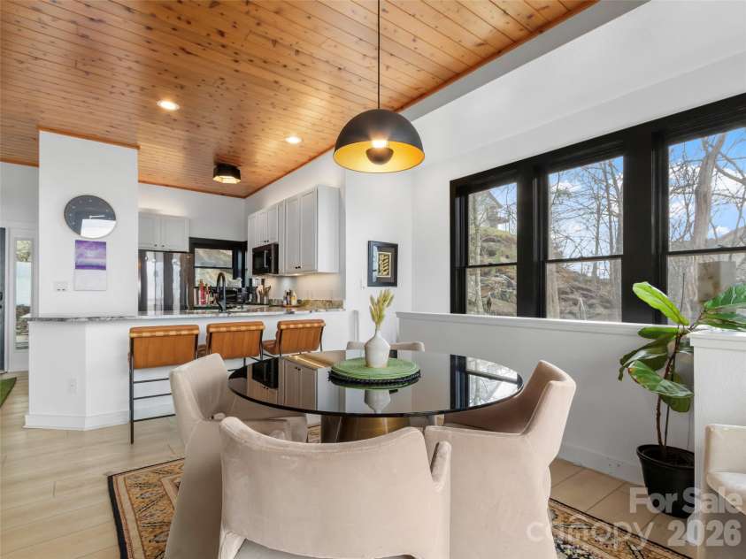 30 Club Villa Court, Burnsville, NC 28714.  MLS# CAR4368463, YatesRealty ID 716. 