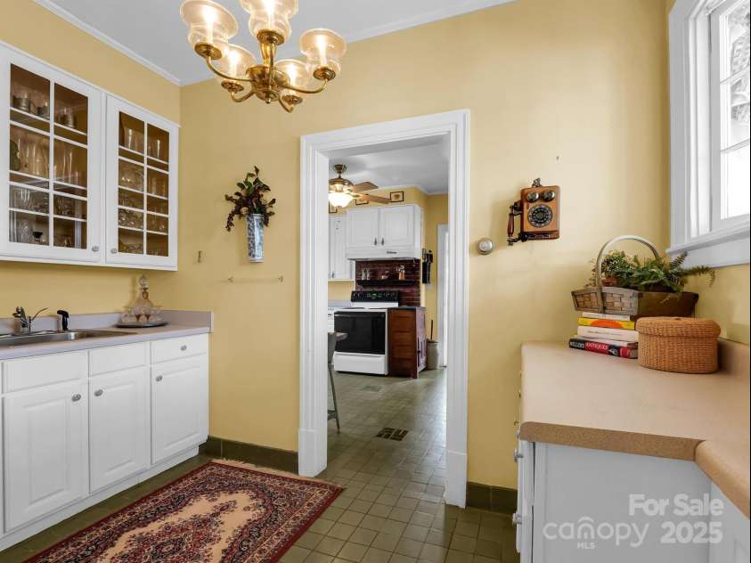 429 Ridgecrest Avenue, Rutherfordton, NC 28139.  MLS# CAR4095608, YatesRealty ID 7160. 