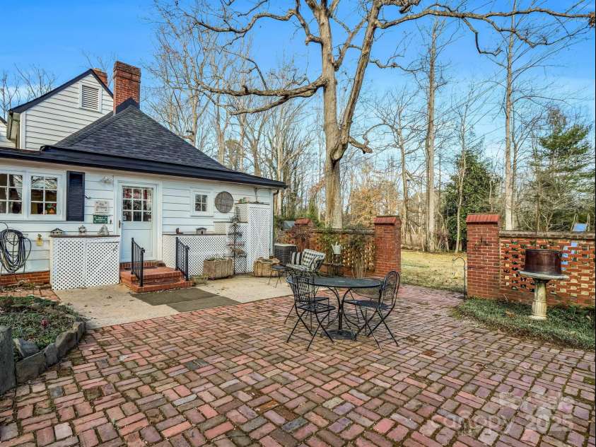 429 Ridgecrest Avenue, Rutherfordton, NC 28139.  MLS# CAR4095608, YatesRealty ID 7160. 