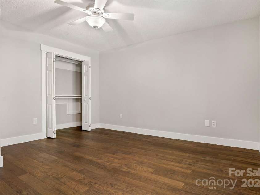 8 Tree Top Place, Black Mountain, NC 28711.  MLS# CAR4193609, YatesRealty ID 7161. 2nd floor bedroom #2