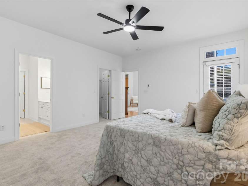9155 Providence Colony Drive, Charlotte, NC 28277.  MLS# CAR4353969, YatesRealty ID 7161. 