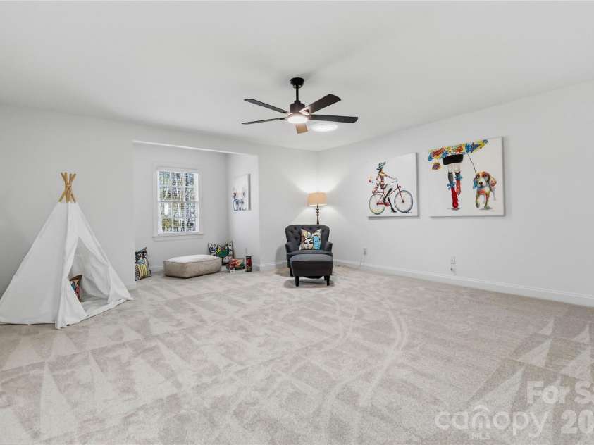 9155 Providence Colony Drive, Charlotte, NC 28277.  MLS# CAR4353969, YatesRealty ID 7161. 