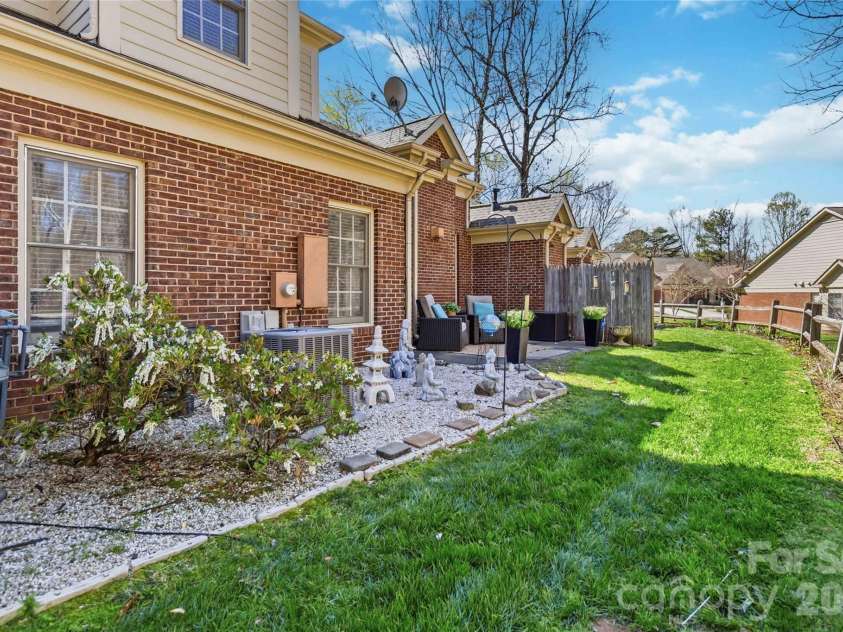 9155 Providence Colony Drive, Charlotte, NC 28277.  MLS# CAR4353969, YatesRealty ID 7161. 