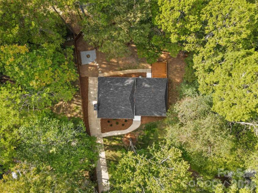 509 Selkirk Place, Charlotte, NC 28270.  MLS# CAR4346550, YatesRealty ID 7164. 