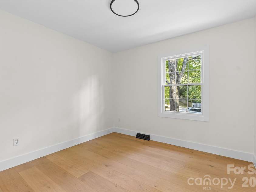 509 Selkirk Place, Charlotte, NC 28270.  MLS# CAR4346550, YatesRealty ID 7164. 