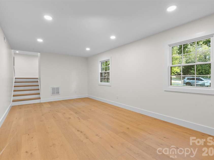 509 Selkirk Place, Charlotte, NC 28270.  MLS# CAR4346550, YatesRealty ID 7164. 