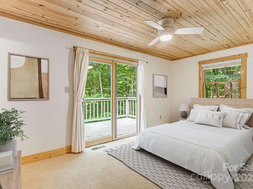 73 Oak Ridge Court, Mars Hill, NC 28754.  MLS# CAR4166537, YatesRealty ID 7165. Virtually staged