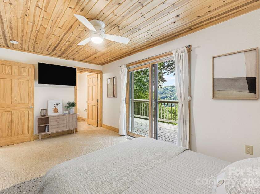 73 Oak Ridge Court, Mars Hill, NC 28754.  MLS# CAR4166537, YatesRealty ID 7165. Virtually staged
