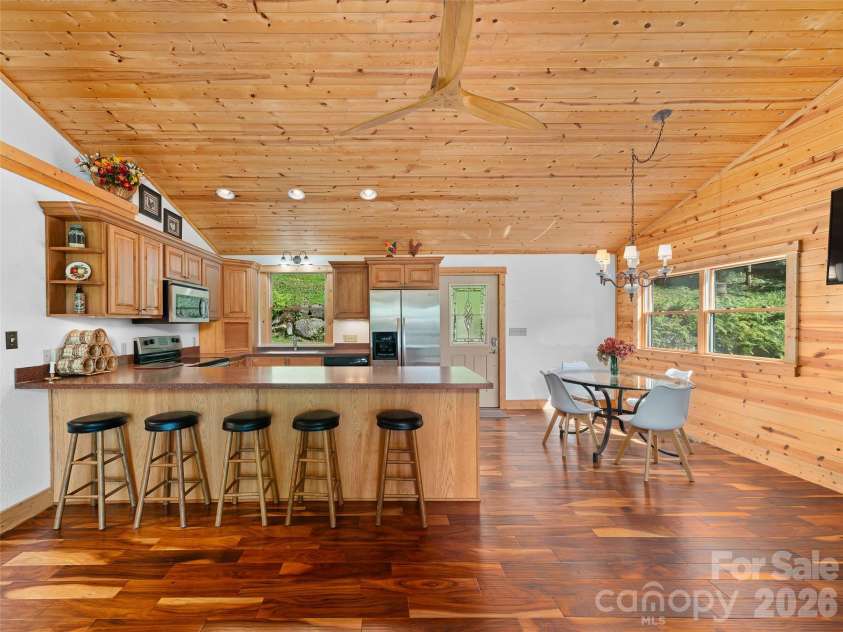 73 Oak Ridge Court, Mars Hill, NC 28754.  MLS# CAR4422938, YatesRealty ID 7165. 
