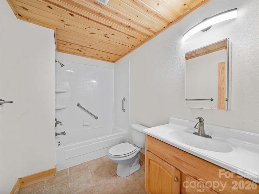 73 Oak Ridge Court, Mars Hill, NC 28754.  MLS# CAR4422938, YatesRealty ID 7165. 