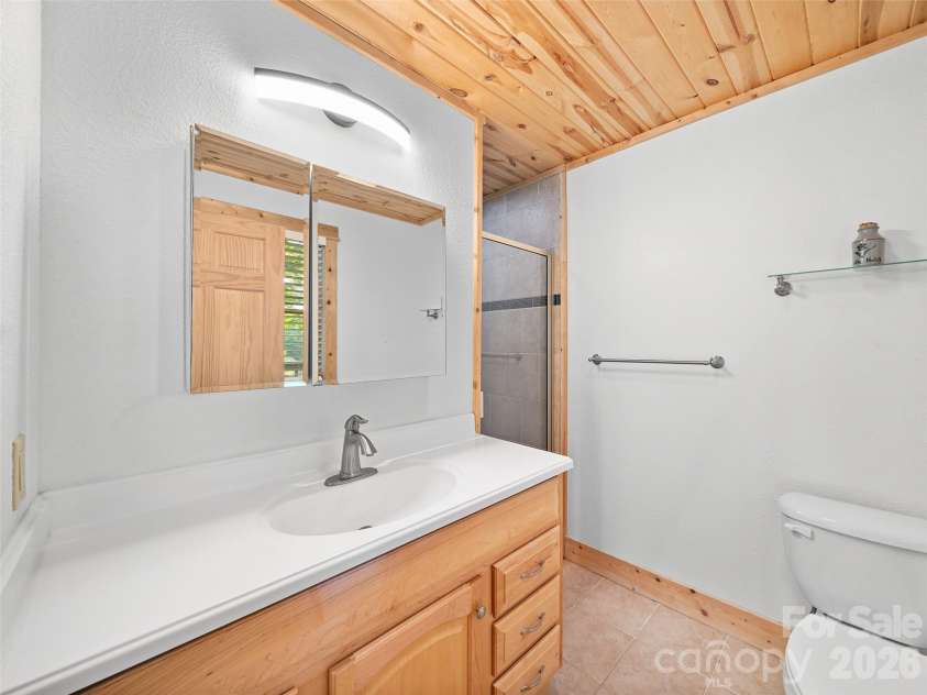 73 Oak Ridge Court, Mars Hill, NC 28754.  MLS# CAR4422938, YatesRealty ID 7165. 