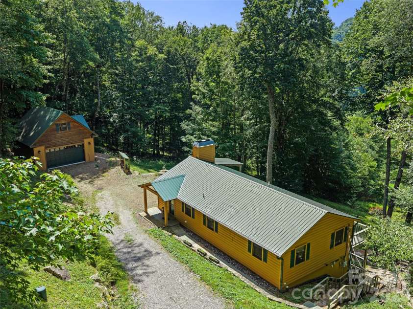 73 Oak Ridge Court, Mars Hill, NC 28754.  MLS# CAR4422938, YatesRealty ID 7165. 