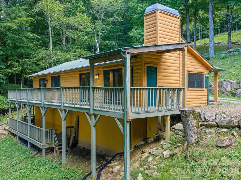 73 Oak Ridge Court, Mars Hill, NC 28754.  MLS# CAR4422938, YatesRealty ID 7165. 