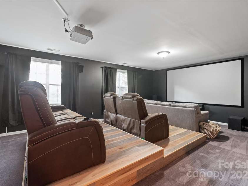 8905 Valleymoon Lane, Charlotte, NC 28214.  MLS# CAR4199406, YatesRealty ID 7165. 