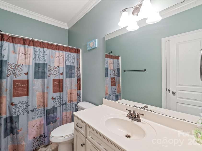 8905 Valleymoon Lane, Charlotte, NC 28214.  MLS# CAR4199406, YatesRealty ID 7165. Full bath on Main floor too