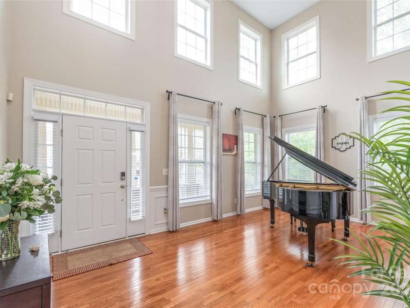 8905 Valleymoon Lane, Charlotte, NC 28214.  MLS# CAR4199406, YatesRealty ID 7165. Natural light, shining floors, and a welcoming feeling greet you when you enter this spacious home.