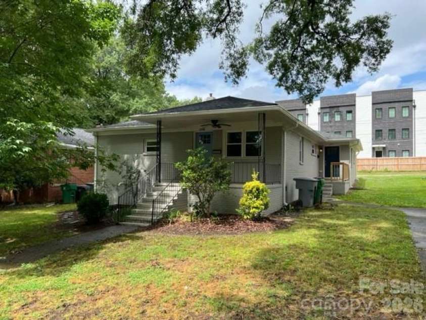 2205 Thurmond Place, Charlotte, NC 28205.  MLS# CAR4352459, YatesRealty ID 7166. 