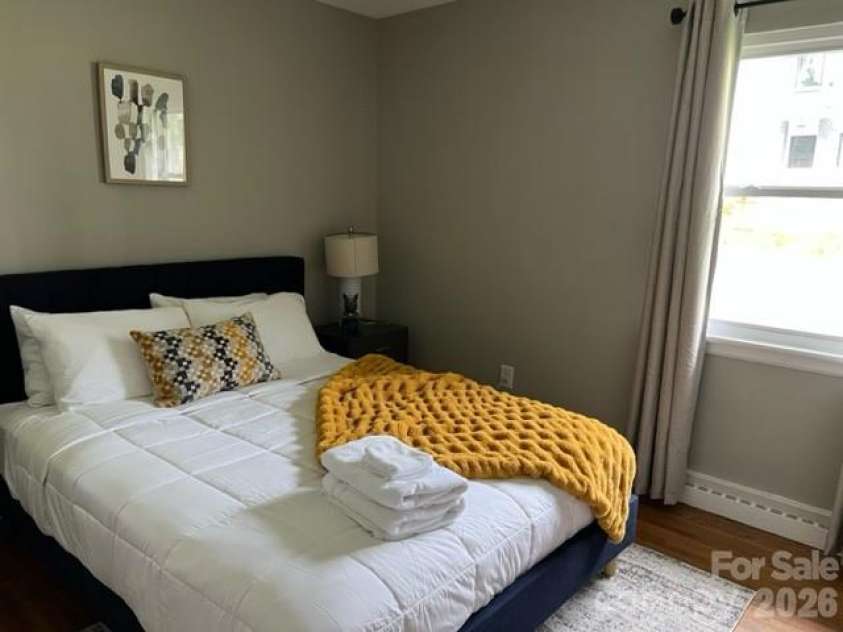 2205 Thurmond Place, Charlotte, NC 28205.  MLS# CAR4352459, YatesRealty ID 7166. 