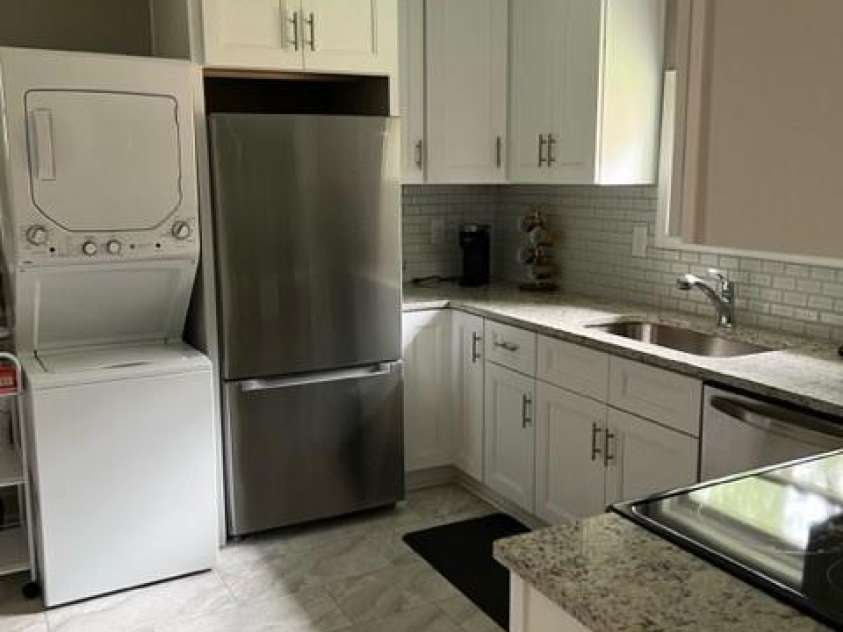 2205 Thurmond Place, Charlotte, NC 28205.  MLS# CAR4352459, YatesRealty ID 7166. 