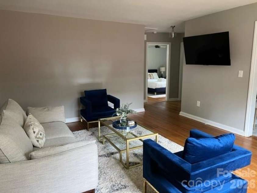2205 Thurmond Place, Charlotte, NC 28205.  MLS# CAR4352459, YatesRealty ID 7166. 