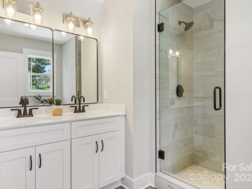 6 Escondido Drive, Asheville, NC 28806.  MLS# CAR4172412, YatesRealty ID 7166. 