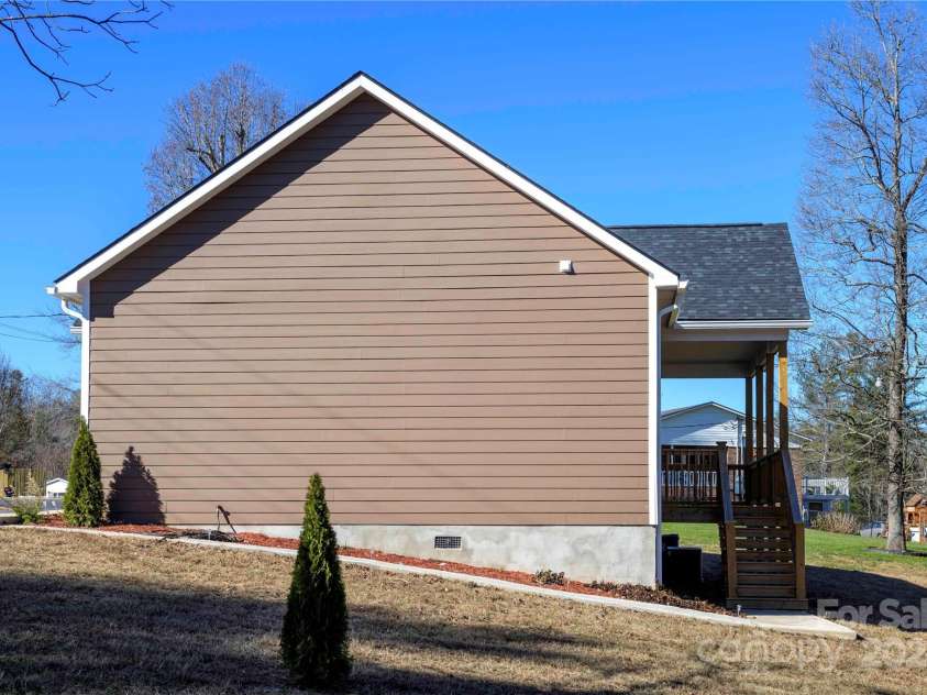 2158 Watson Road, Lenoir, NC 28645.  MLS# CAR4194587, YatesRealty ID 7167. 