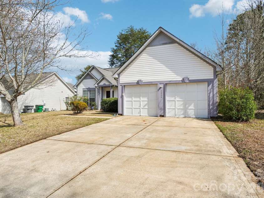 3406 Frostmoor Place, Charlotte, NC 28269.  MLS# CAR4342435, YatesRealty ID 7169. 