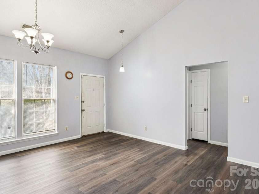 3406 Frostmoor Place, Charlotte, NC 28269.  MLS# CAR4342435, YatesRealty ID 7169. 