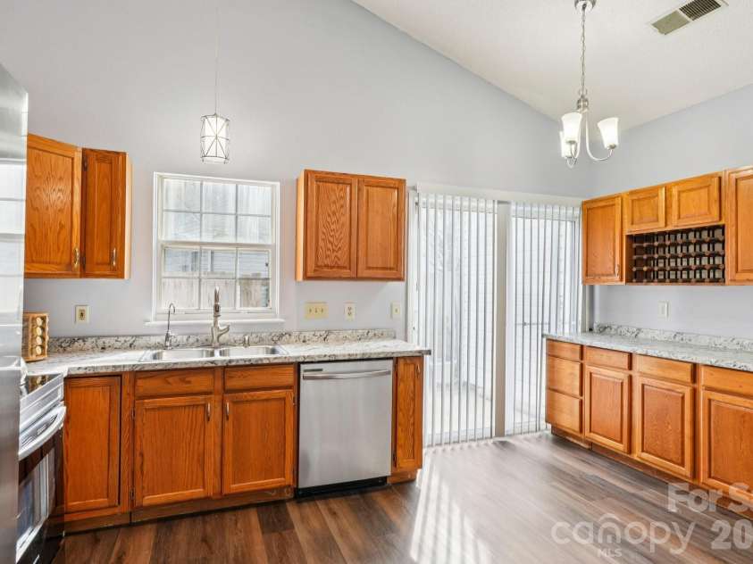 3406 Frostmoor Place, Charlotte, NC 28269.  MLS# CAR4342435, YatesRealty ID 7169. 