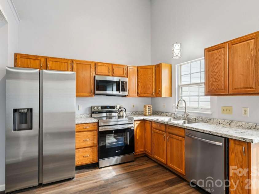 3406 Frostmoor Place, Charlotte, NC 28269.  MLS# CAR4342435, YatesRealty ID 7169. 