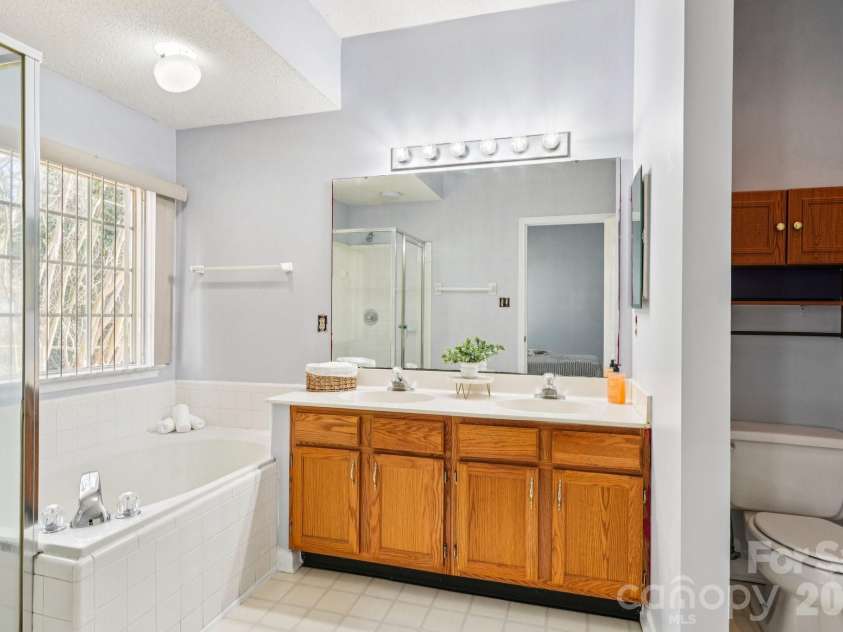 3406 Frostmoor Place, Charlotte, NC 28269.  MLS# CAR4342435, YatesRealty ID 7169. 