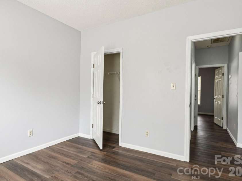 3406 Frostmoor Place, Charlotte, NC 28269.  MLS# CAR4342435, YatesRealty ID 7169. 