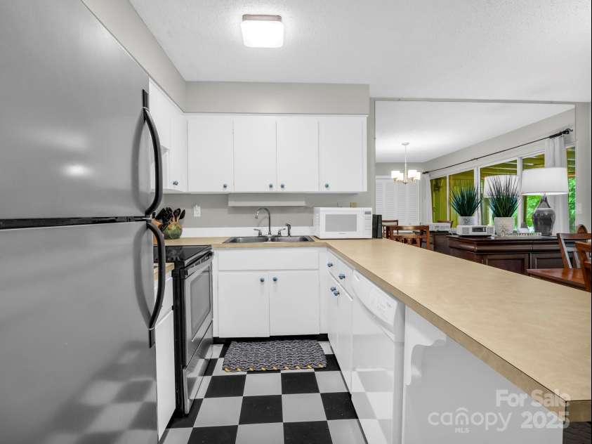 140 West Lake Drive, Lake Lure, NC 28746.  MLS# CAR4281158, YatesRealty ID 717. 